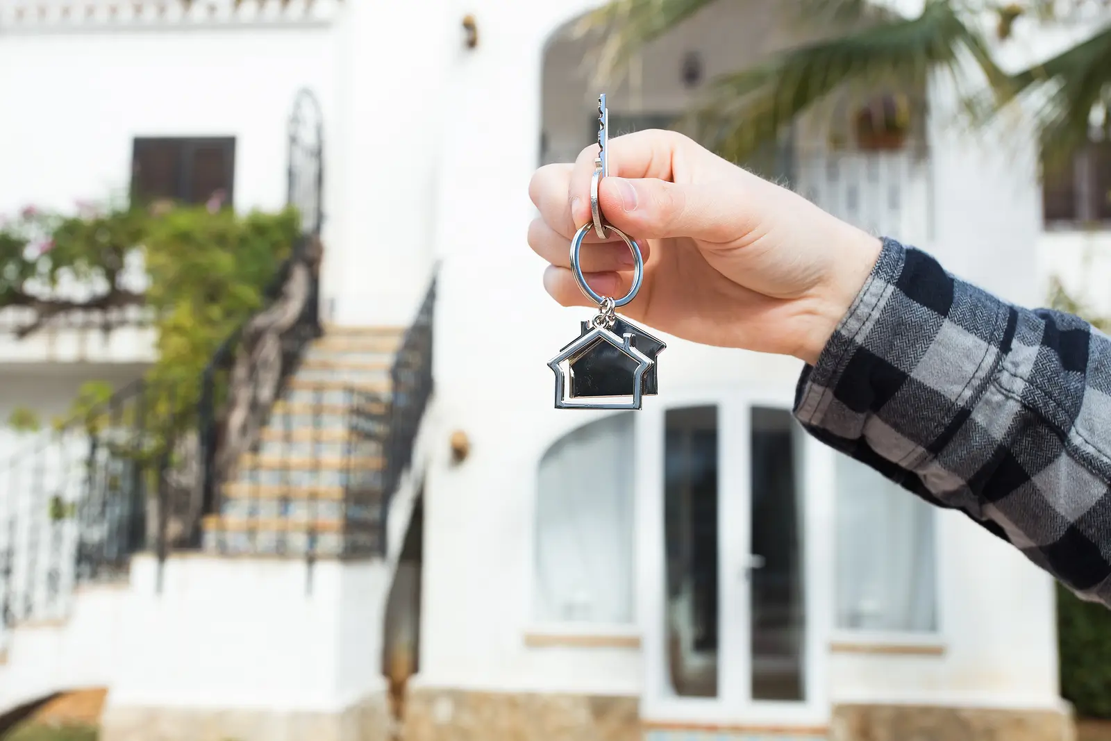 Managing Long-Term Rentals in Tampa Bay: Common Pitfalls and How to Avoid Them